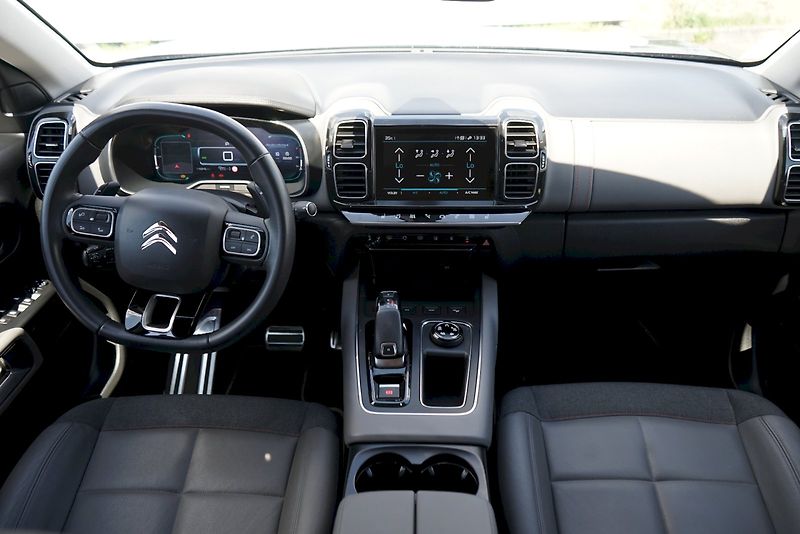 Citroën C5 Aircross (2019) BlueHDI 130 kW EAT8 SHINE - fotka 8 z 28