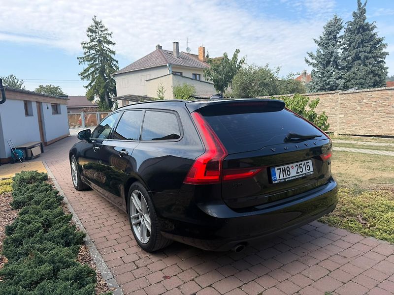 Volvo V90 (2018) Volvo V90 T4 2.0 Automat BA - fotka 5 z 18