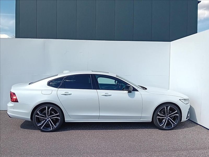 Volvo S90 2,0 B5 AWD ULTIMATE DARK  REZE - fotka 3 z 30