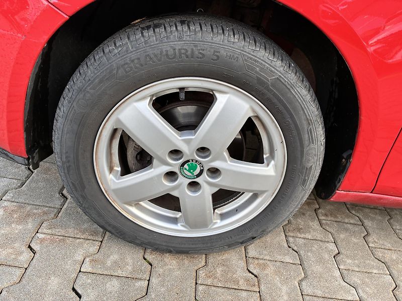 Škoda Fabia II Kombi 1.416V 63kW ELEGANCE  - fotka 19 z 22