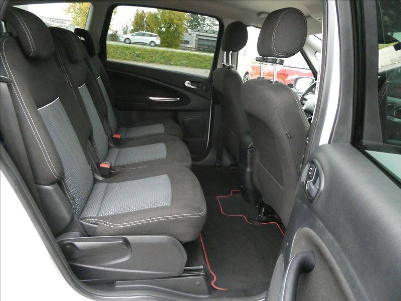 Ford S-MAX 2,0 TDCi 120kW AUT, po servise - fotka 25 z 47