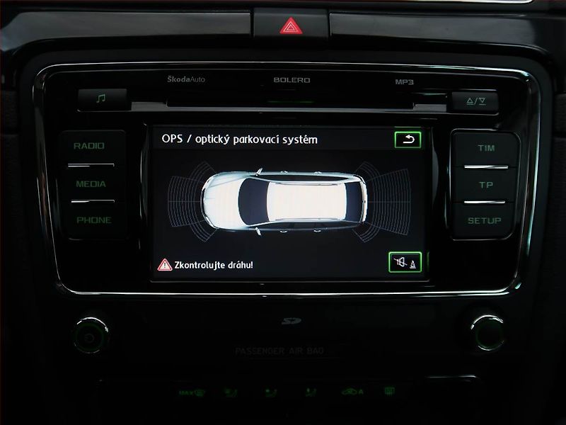 Škoda Superb (2012) Laurin&Klement 2.0 TDI, Xenony - fotka 17 z 21