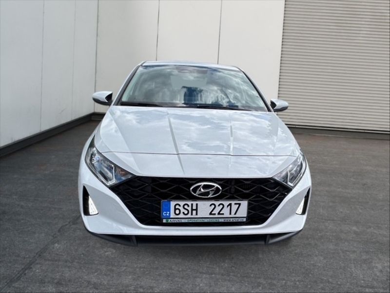 Hyundai i20 1,0 T-GDI 74 Co.Club AT - fotka 2 z 11