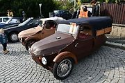 Na tradiční Lidický okruh dorazily desítky historických automobilů a motocyklů, které obdivovali návštěvníci z Kladna i širokého okolí.