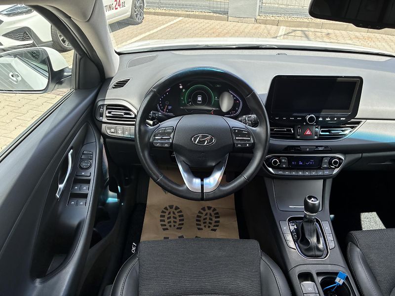 Hyundai i30 WG 1.5T-GDi 117kW DCT STYLE  - fotka 15 z 36