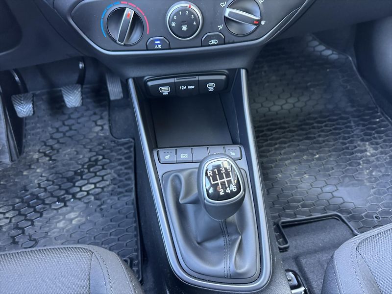 Hyundai Bayon 1,0 FL 1,0 T-GDI MT GO! WINTER - fotka 8 z 8