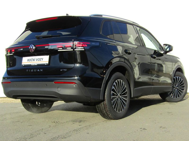 Volkswagen Tiguan (2025) People 1,5 eTSI 110 kW mHEV - fotka 10 z 30