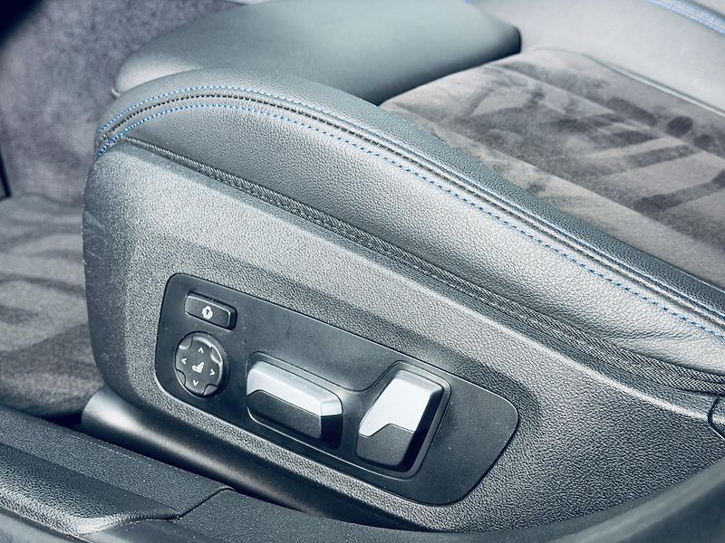 BMW Řada 3 (2023) 330d*xDRIVE*M-PAKET*ZÁR*TAŽNÉ - fotka 17 z 41