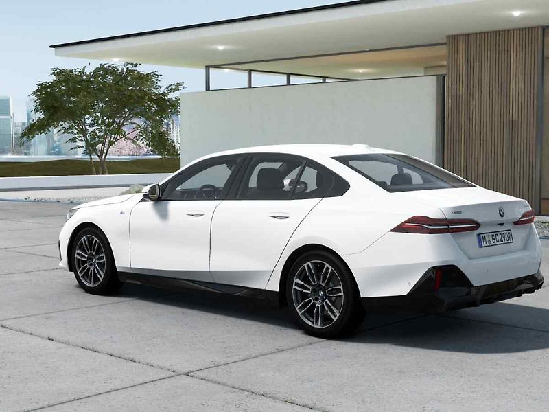 BMW Řada 5 (2026) - fotka 2 z 10
