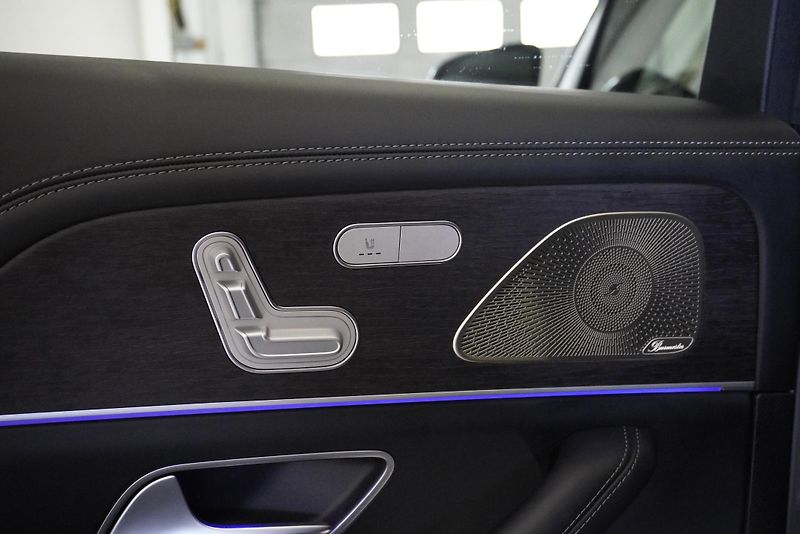 Mercedes-Benz GLS 63 AMG FULL OPTIONS - fotka 44 z 50