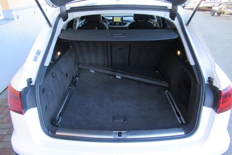 Audi A6 Allroad 3.0 TDI QUATTRO NAVI TAŽNÉ - fotka 25 z 29