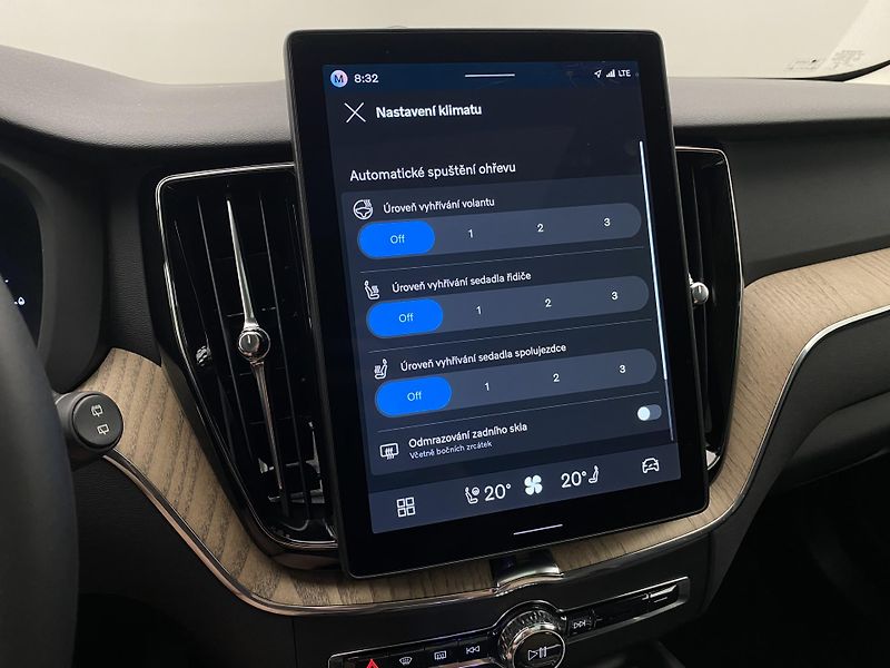 Volvo XC60 T6 AWD RECHARGE DARK PLUS CZ - fotka 46 z 67
