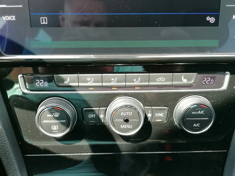 Volkswagen Golf (2020) 1.6 TDi IQ.Drive LED,ACC - fotka 18 z 32