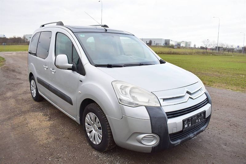 Citroën Berlingo 1,6 16V MULT,1.M,SERVIS,TOP! - fotka 6 z 19