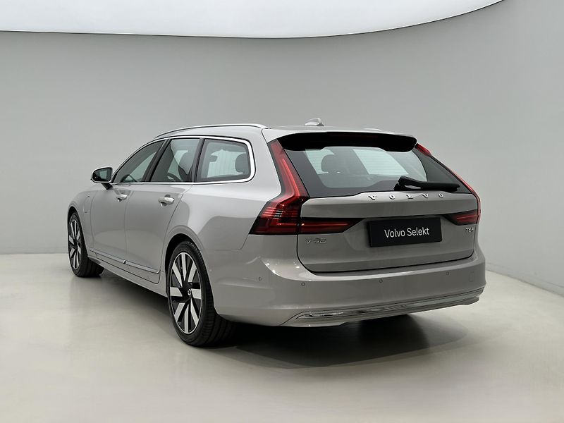 Volvo V90 T6 AWD RECHARGE BRIGHT PLUS  - fotka 11 z 46