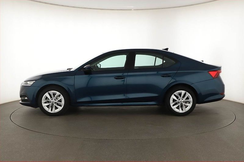 Škoda Octavia (2023) 1.5 TSI e-tec - fotka 3 z 16