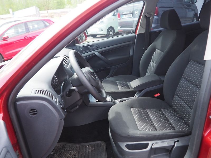 Škoda Octavia (2010) 1.9 TDI, 77 kW, Ambiente - fotka 10 z 34