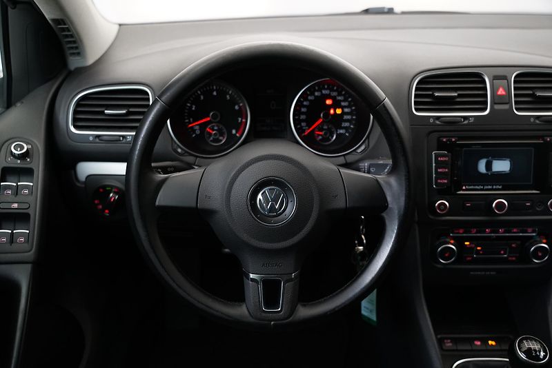 Volkswagen Golf - fotka 15 z 22