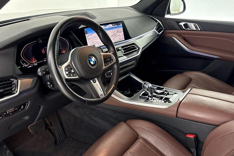 BMW X5 xDrive40i - fotka 6 z 27