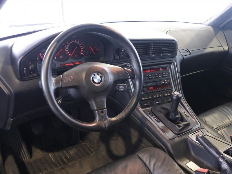 BMW Řada 8 5,6 850 CSI 280 kW 1. Majitel - fotka 25 z 38