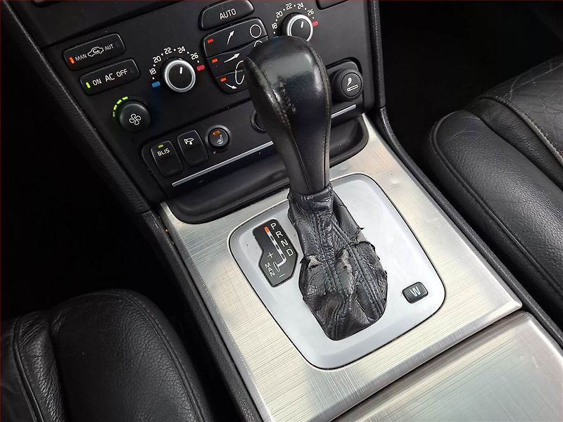 Volvo XC90 (2009) D5, 4X4, Automat, Tempomat - fotka 13 z 15