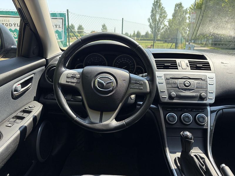 Mazda 6 1.8 Sport TE - fotka 23 z 30