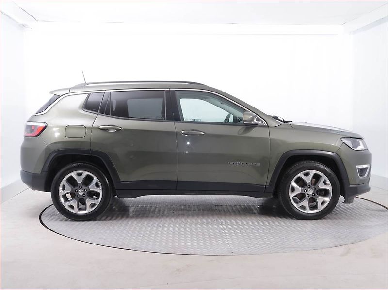 Jeep Compass (2019) 1.4 MultiAir, Serv.kniha, Kůže - fotka 6 z 18
