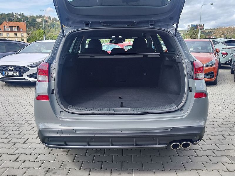 Hyundai i30 1.5 T-GDI/103kW N-Line DCT - fotka 9 z 37