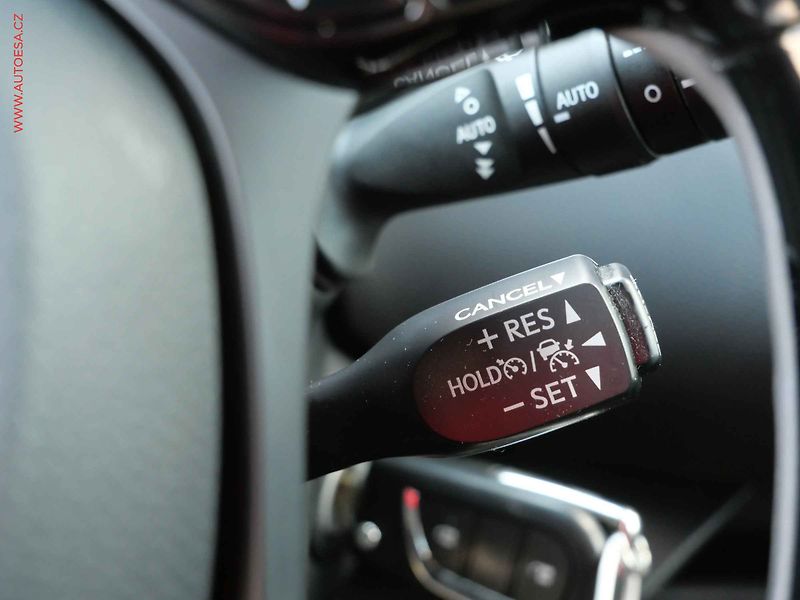 Toyota C-HR (2017) 1.2 T, 1.maj,ČR, Active - fotka 14 z 27