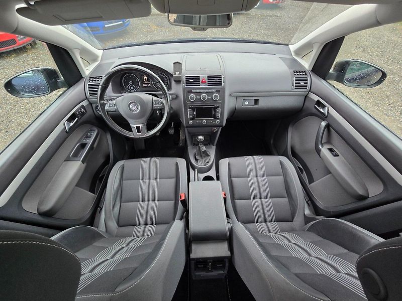 Volkswagen Touran (2013) 1.2 TSI 77KW - fotka 13 z 22