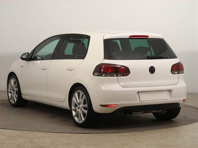Volkswagen Golf (2010) R-Line 1.4 TSI, Park. senzory - fotka 4 z 13