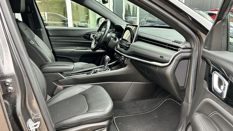 Jeep Compass 1.3T 150k 80.Annivesary - fotka 11 z 13