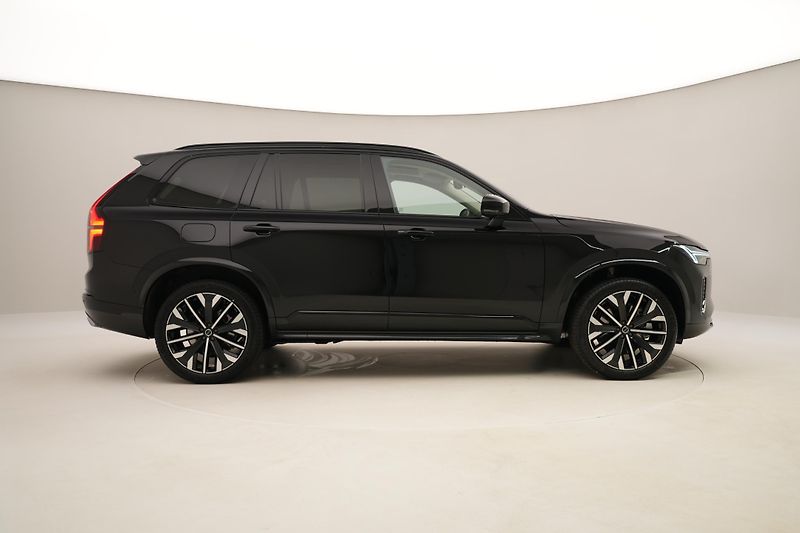 Volvo XC90 (2026) T8 AWD RECHARGE DARK ULTRA - fotka 13 z 75