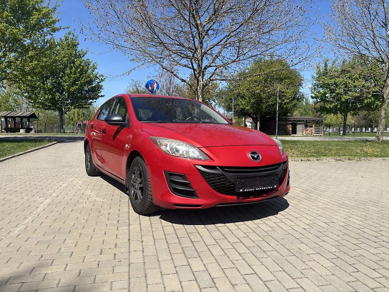 Mazda 3 1.6 CE - fotka 14 z 27