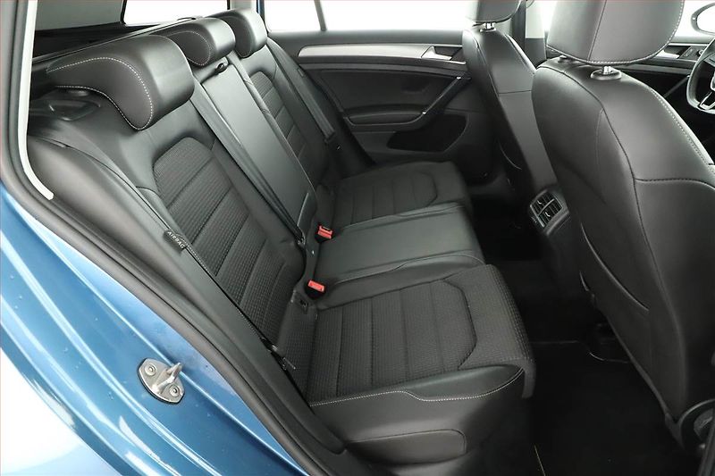 Volkswagen Golf (2016) 1.4 TSI, Automat, ČR,1.maj - fotka 7 z 16