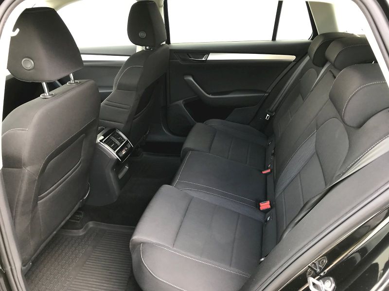 Škoda Superb (2018) COMBI 2.0 TDi - 110 kW, AMBITI - fotka 19 z 20
