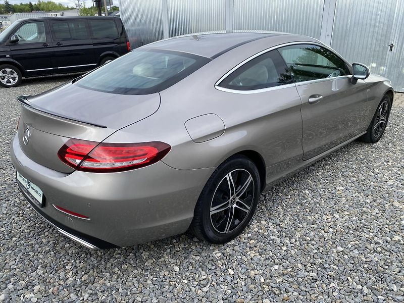 Mercedes-Benz Třídy C C 400 COUPE 4MATIC 51.000KM - fotka 12 z 149