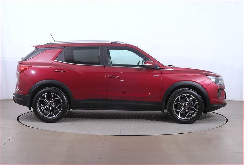 SsangYong Korando (2023) Style 1.5 T-GDI - fotka 6 z 24