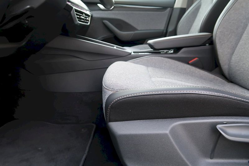 Škoda Octavia (2024) Top Selection 2.0 TDI 110 kW D - fotka 19 z 28