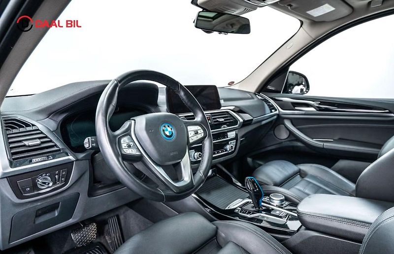 BMW iX3 SoH 96% HuD 360k Tažné Pano. - fotka 8 z 27