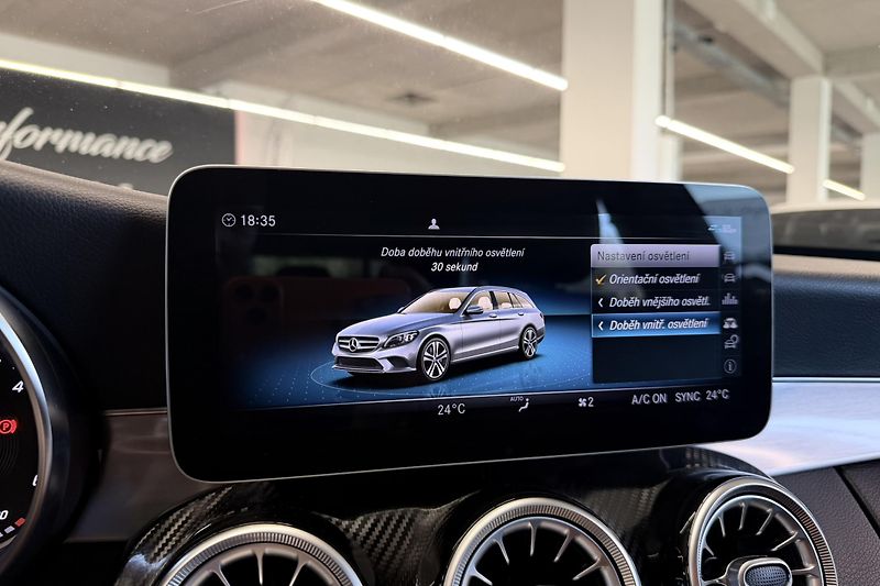 Mercedes-Benz Třídy C (2020) C 220d 4Matic AMG Line - fotka 72 z 81