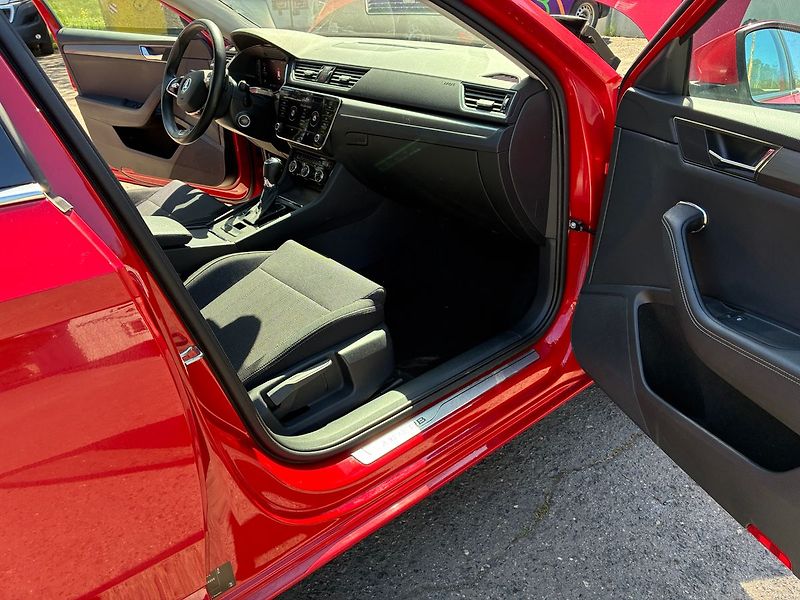 Škoda Superb 2.0 TDi 147 kW-FACE LIFT-STYLE - fotka 23 z 29