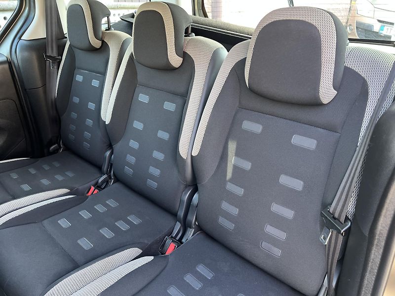 Citroën Berlingo Multispace XTR 1.6HDi PŮVOD ČR - fotka 23 z 39