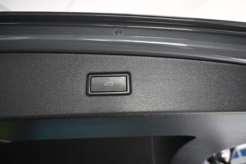Volkswagen Tiguan (2023) 2.0 4MOTION LED DSG Life ACC T - fotka 30 z 37