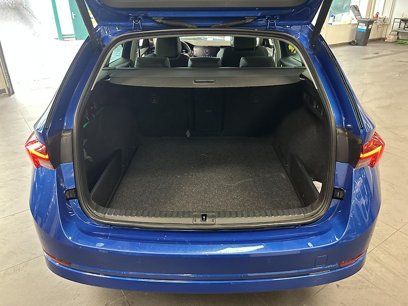 Škoda Octavia (2024) 1.5TSi DSG e-TEC Style Matrix - fotka 23 z 29
