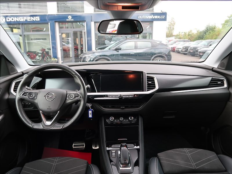 Opel Grandland 1,2 Turbo,96kW,1majČR,ser.kn. - fotka 19 z 28