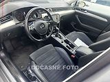 Volkswagen Passat (2018) 2.0 TDi 4x4, ČR, DSG, STK7/28 - náhled 2