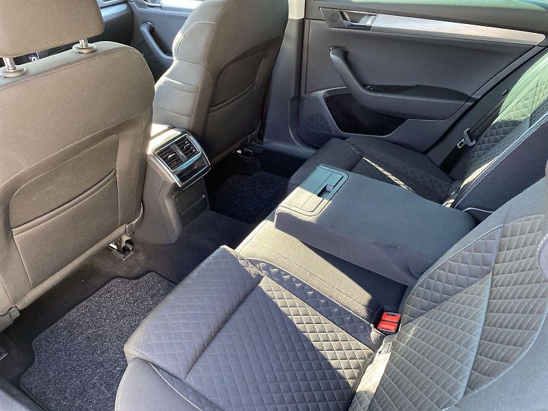Škoda Superb (2022) Combi 2.0 TDI DSG Ambition - fotka 7 z 35