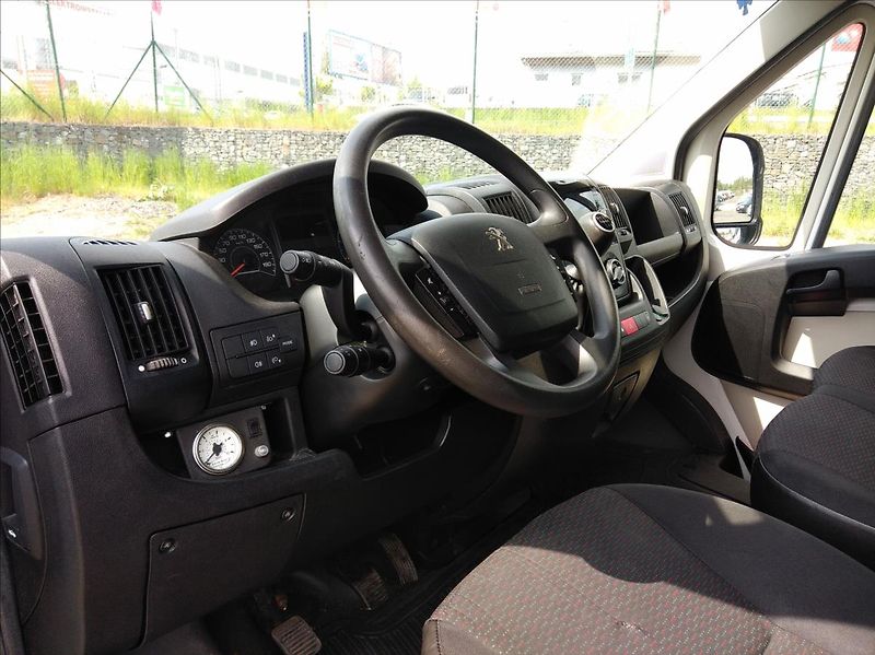 Peugeot Boxer 3,0   3,0 HDi*8 Palet*Spaní*WE - fotka 10 z 37
