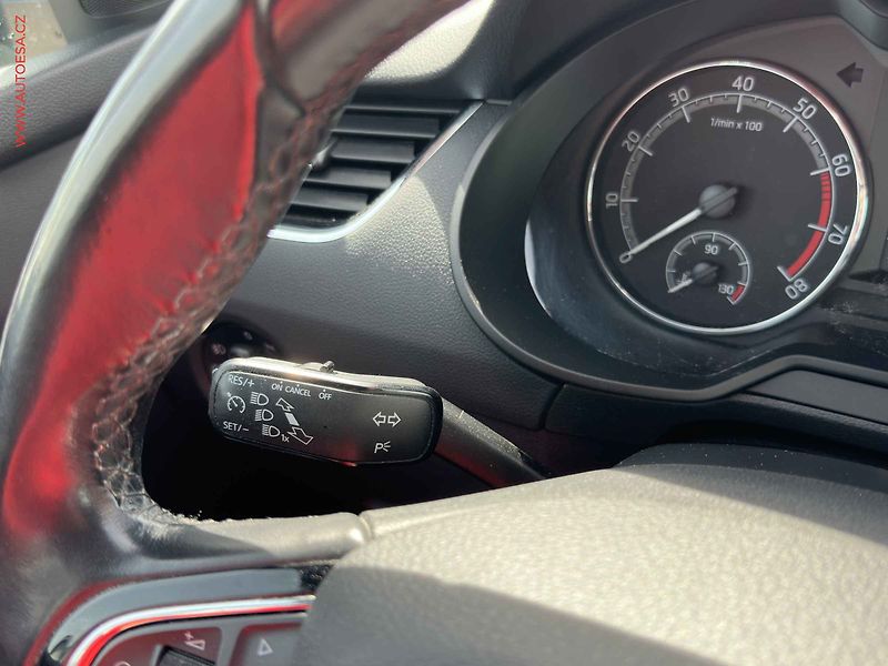 Škoda Octavia (2018) 1.5 TSi, 2.maj,ČR, Ambition - fotka 13 z 18